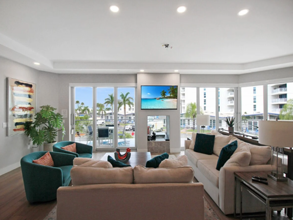Gulf Views Siesta Key Vacation Condo Four Bedrooms - Ideal Beach Getaway